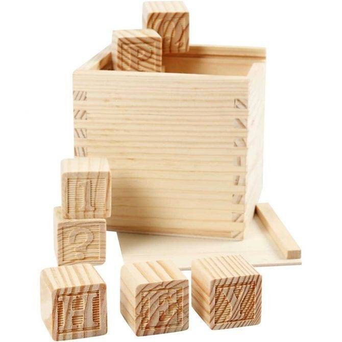 Sada dřevěných razítek v boxu