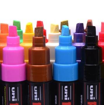 Akrylový fix Posca PC-8K